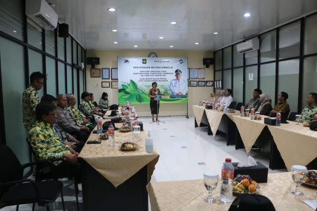 Penyerahan Bantuan BLT DBH CHT Tahun 2025